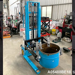 協牛 強牛牌藍色50加侖切半鐵桶傾倒機翻桶機 A05488BE18 